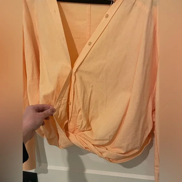 Mable Mariah Cropped Twist Hem Collared Button Up Blouse in Orange Cream - Picture 4 of 8